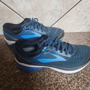 Brooks ghost 10